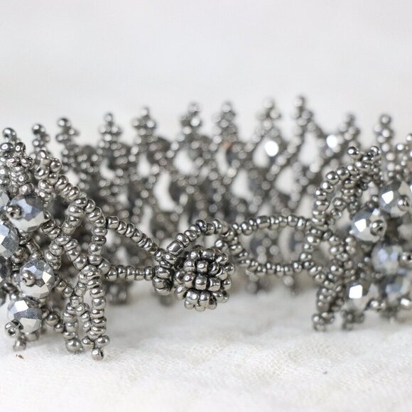 Silver beaded fashion bracelet high quality cuff back loop clasp - Picture 2 of 4